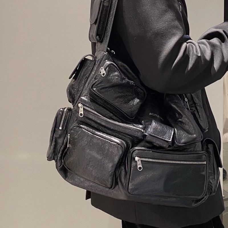 Balenciaga Superbusy 炸药包