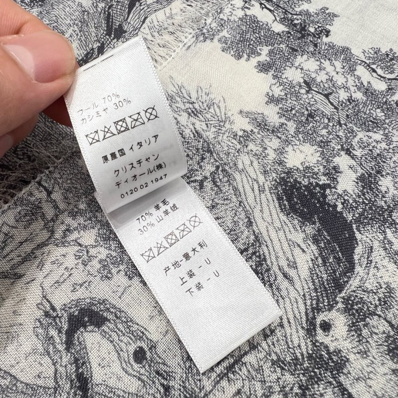 Dior Shawl