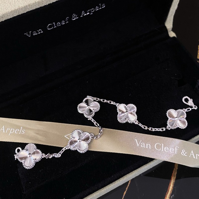 VCA Bracelet