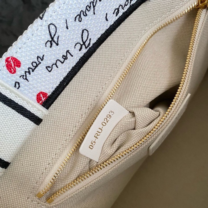 Dior Book Tote (七夕限定）
