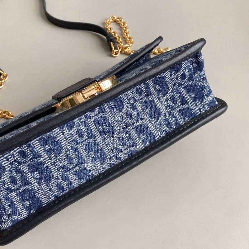 Dior Montaigne