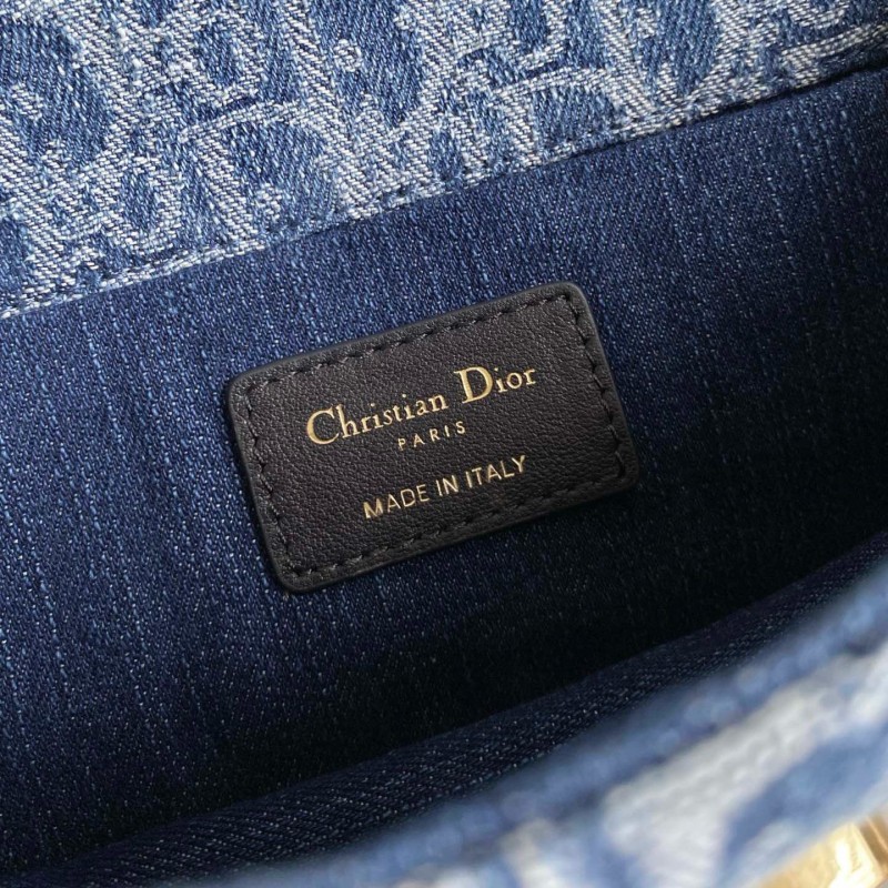 Dior Montaigne