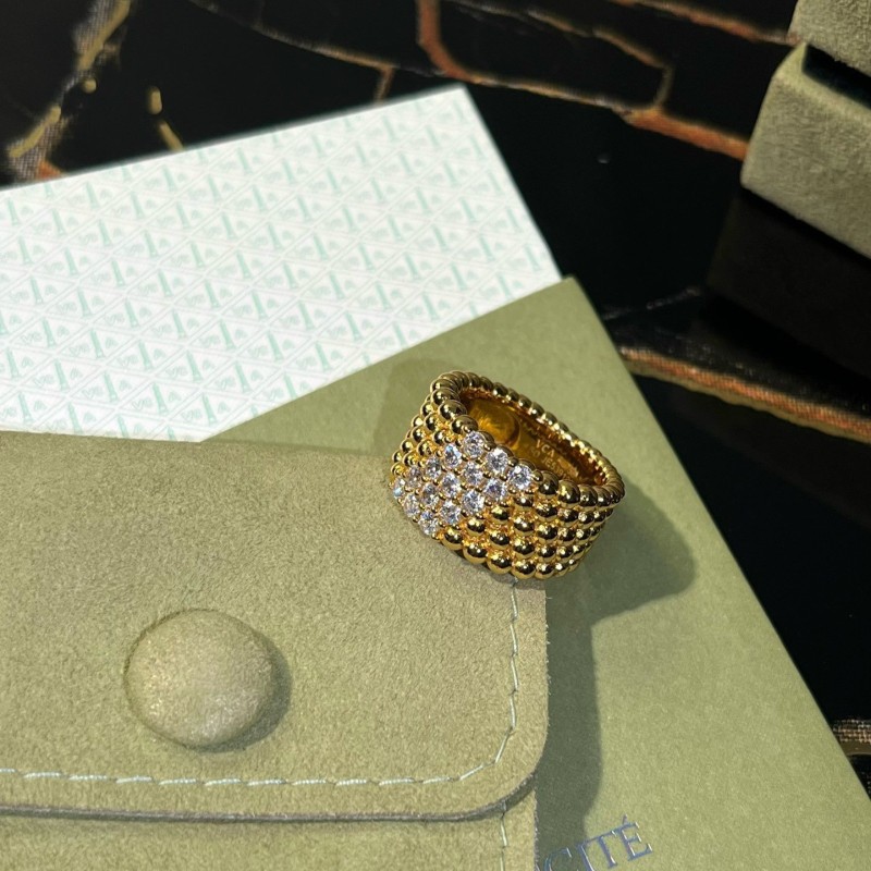 VCA Ring