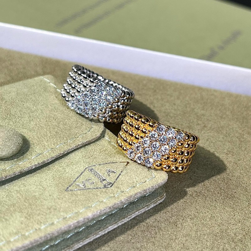 VCA Ring