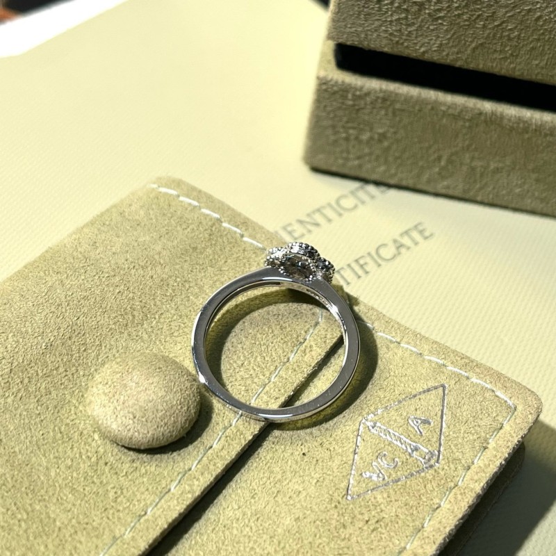 VCA Ring