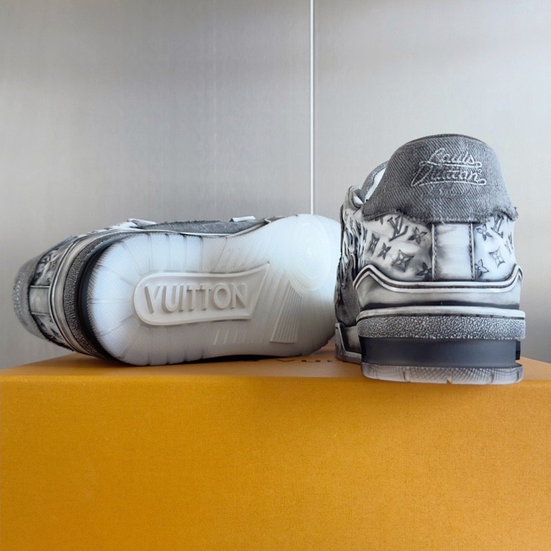 LV Unisex Trainer 