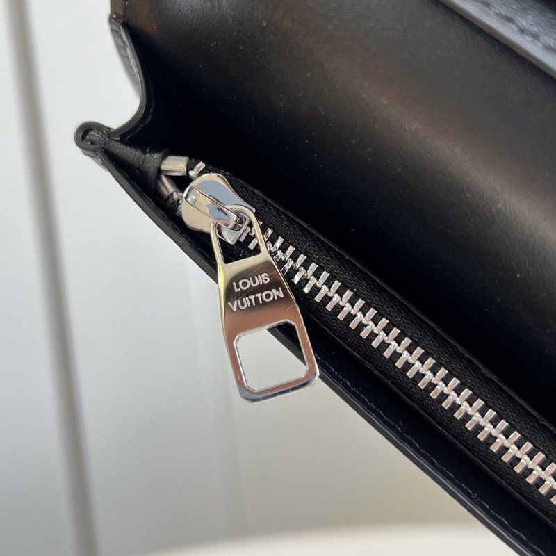 Lv Long Wallet