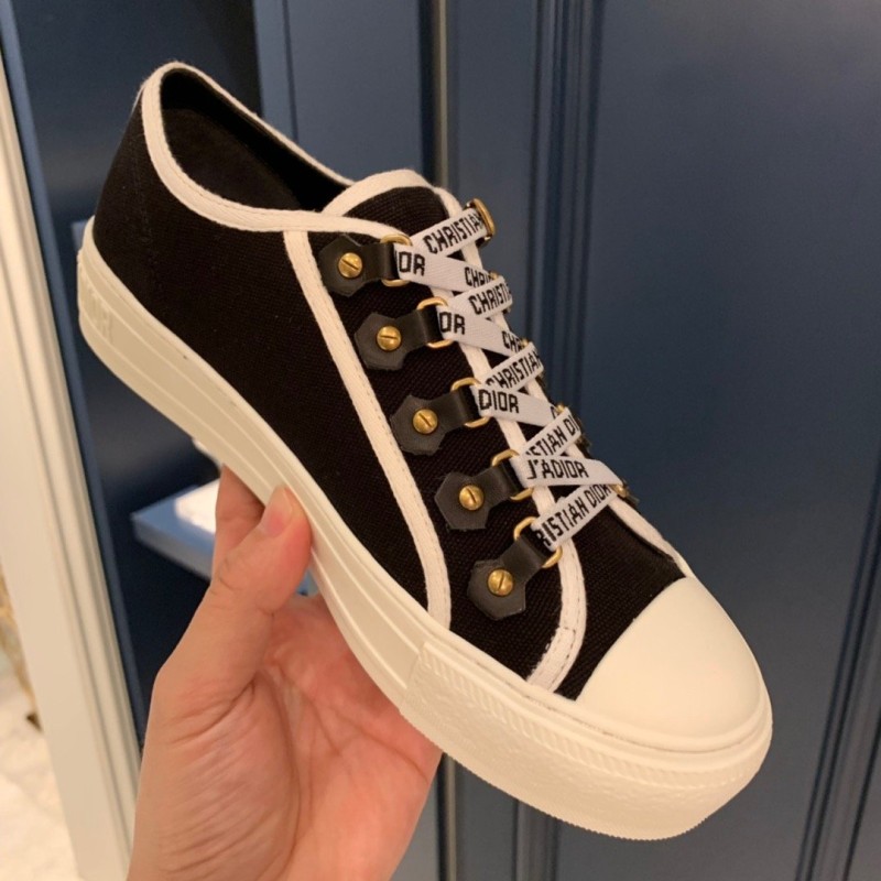 Walk N Dior Sneaker 