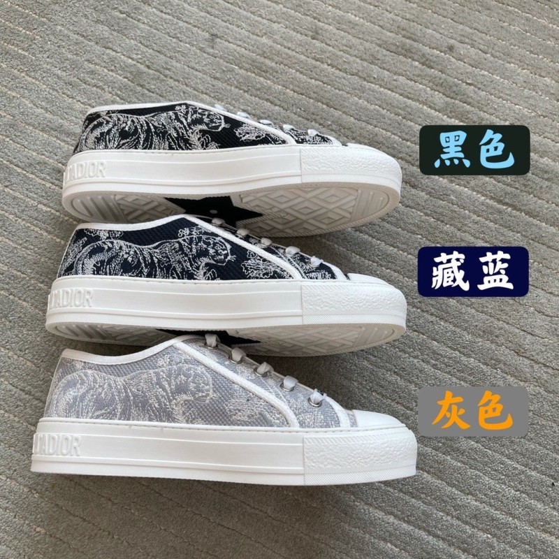 Walk N Dior Sneaker 