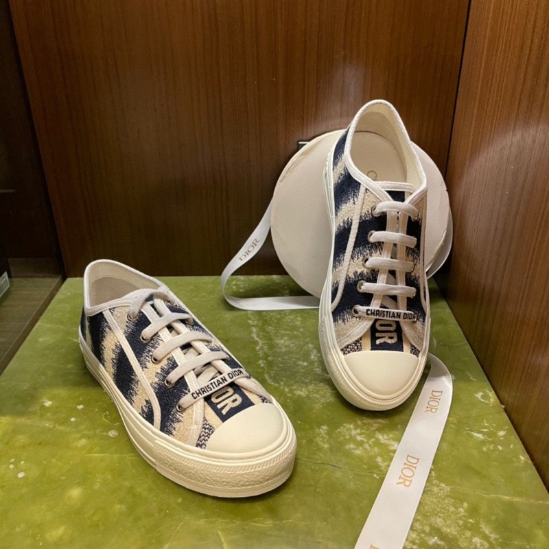 Walk N Dior Sneaker 
