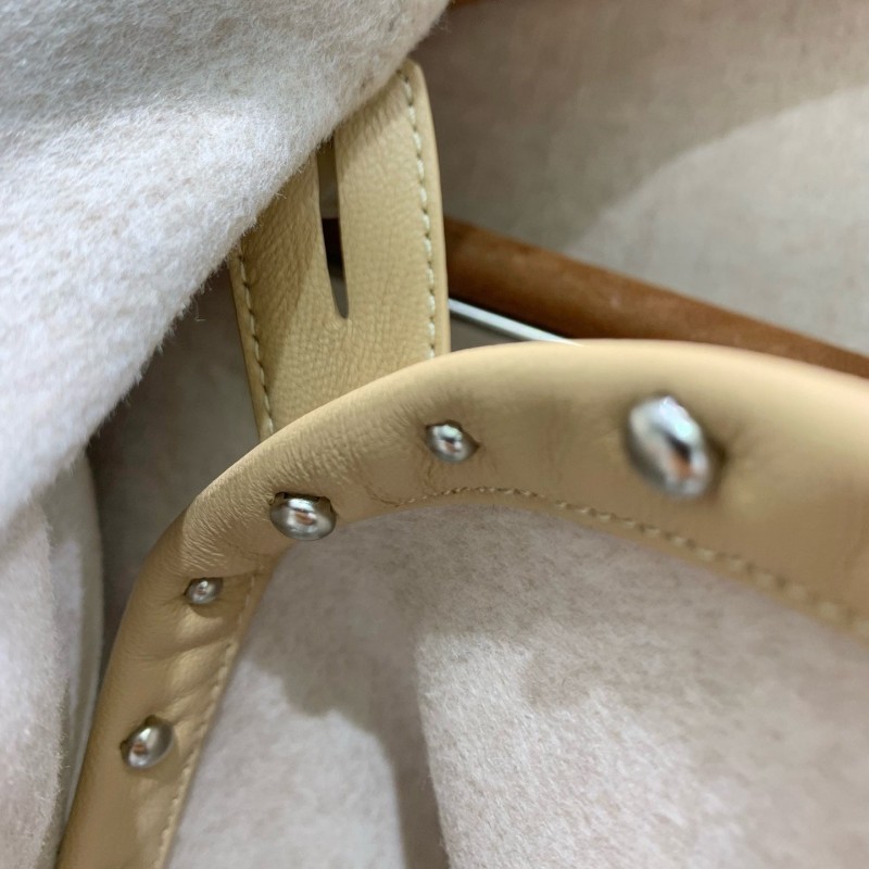 Hermes Windbreaker