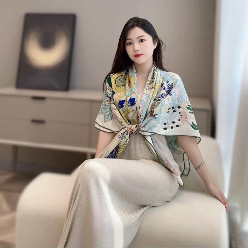Hermes Poncho