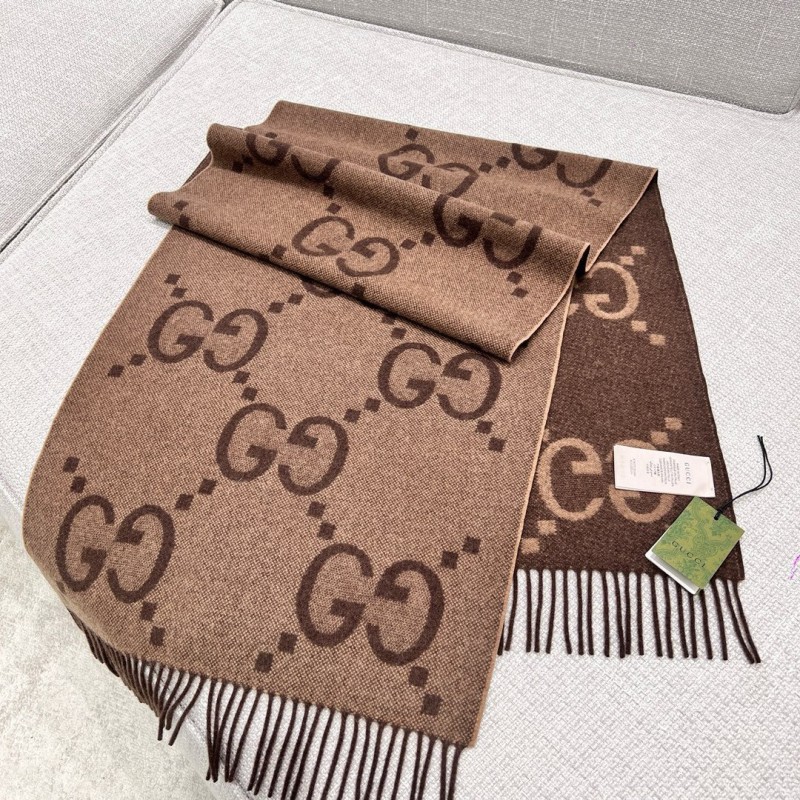 Gucci Long Scarf & Bennie Hat