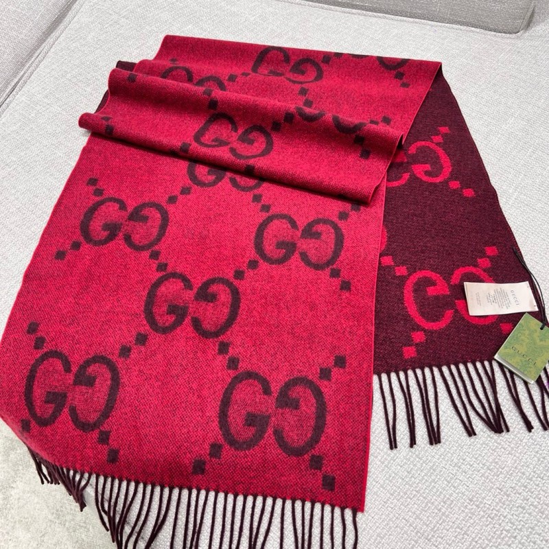 Gucci Long Scarf & Bennie Hat