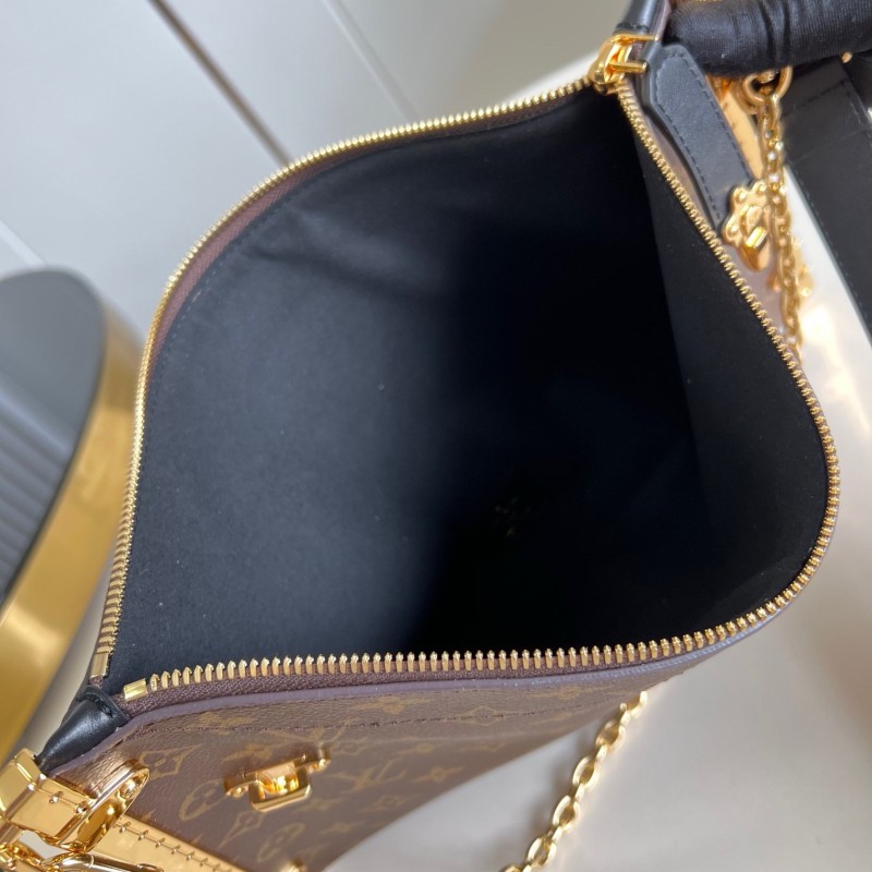 LV Lucky Trunk