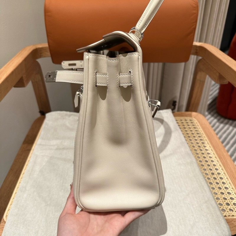 Hermes Kelly Lakis 