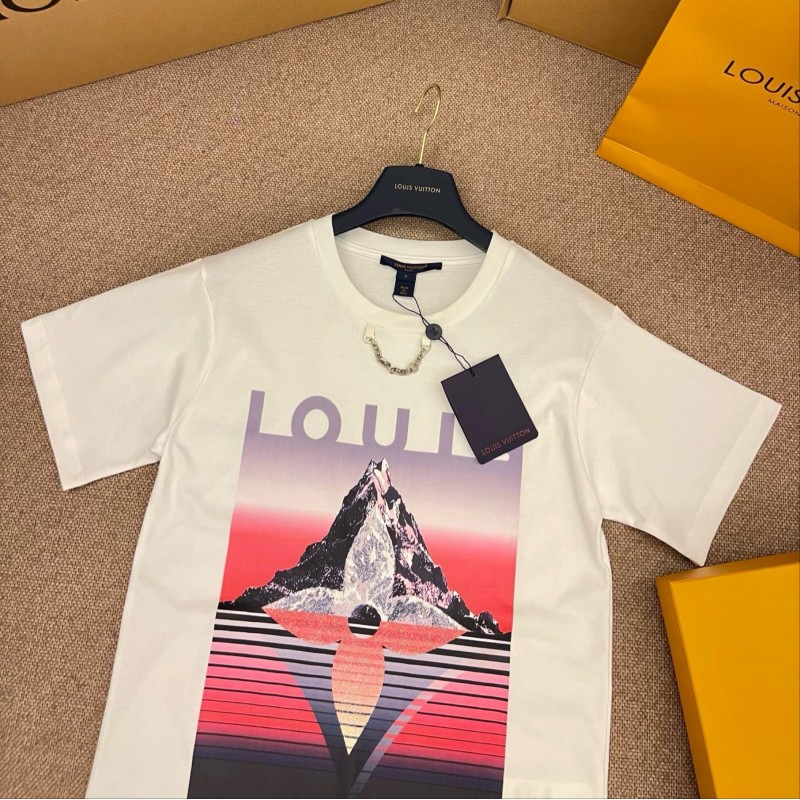 LV Tee