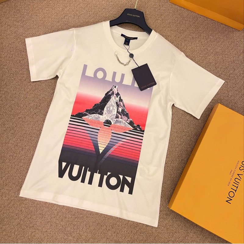 LV Tee