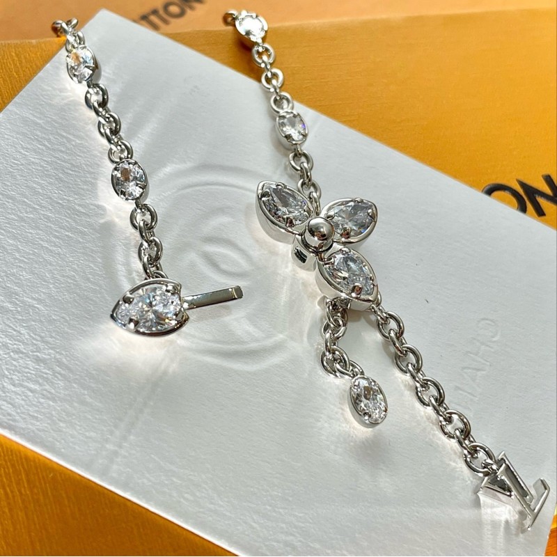 LV Necklace 