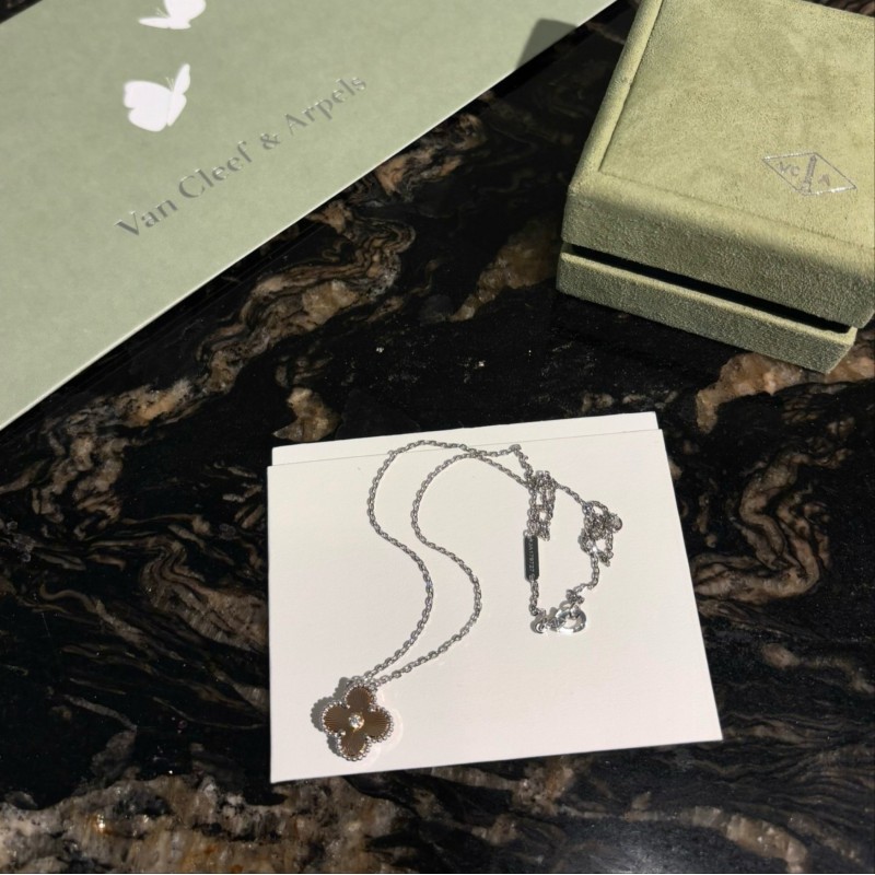 VCA Necklace