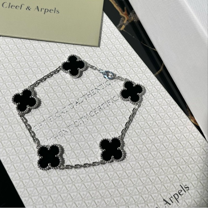 VCA Bracelet
