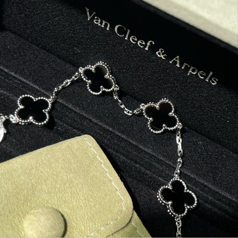 VCA Bracelet