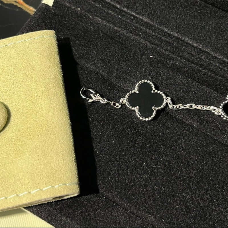VCA Bracelet