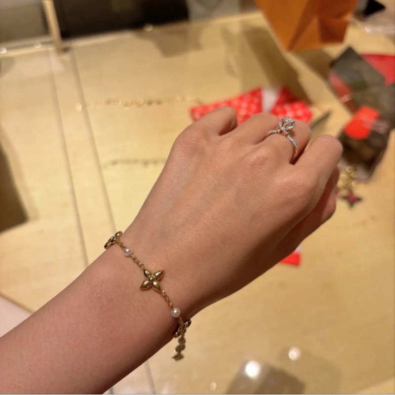 LV Bracelet