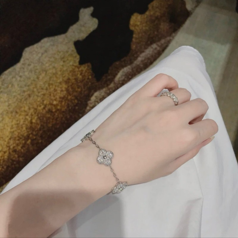 VCA Bracelet