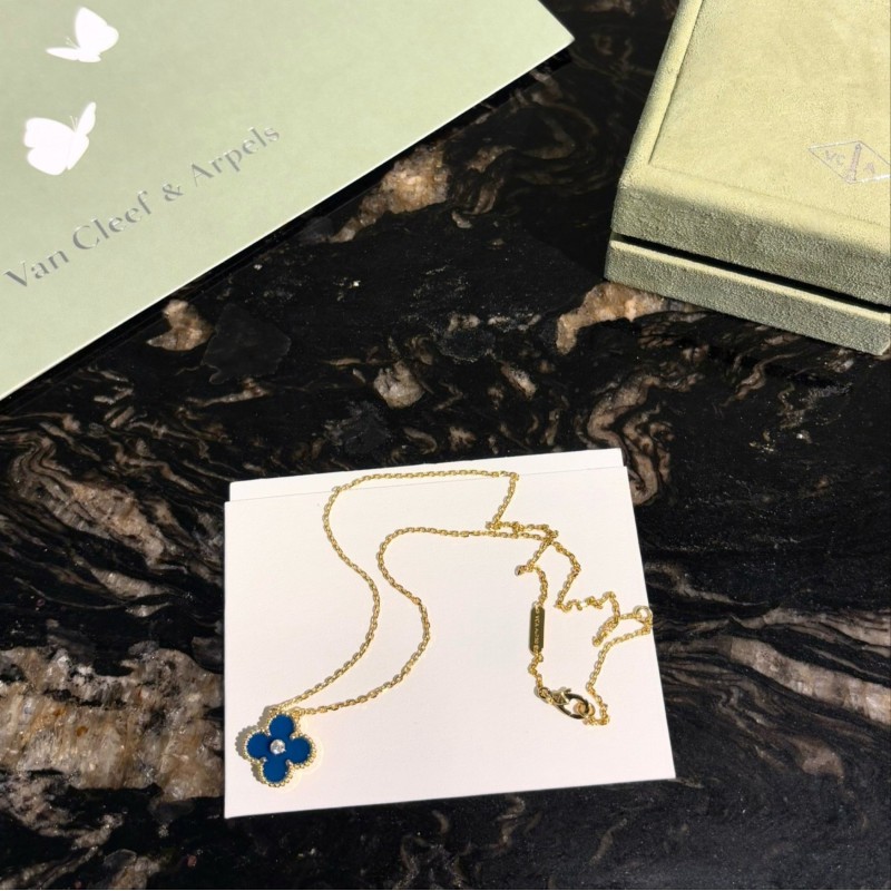 VCA Necklace