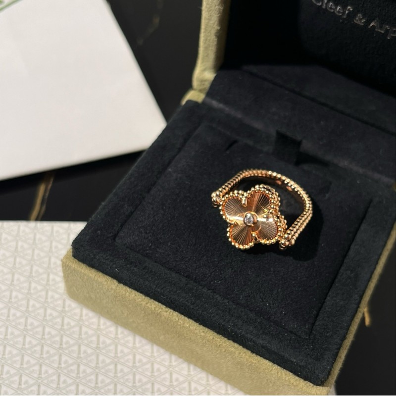 VCA Ring