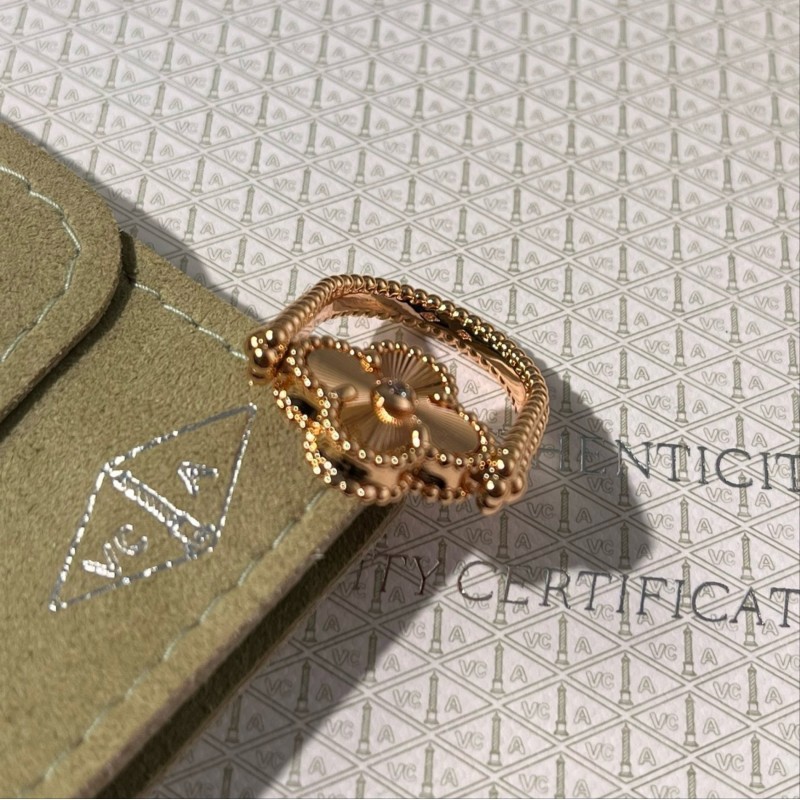 VCA Ring