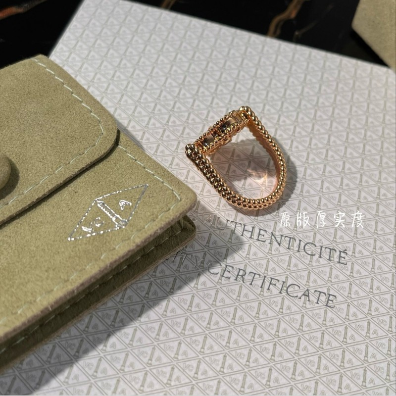 VCA Ring