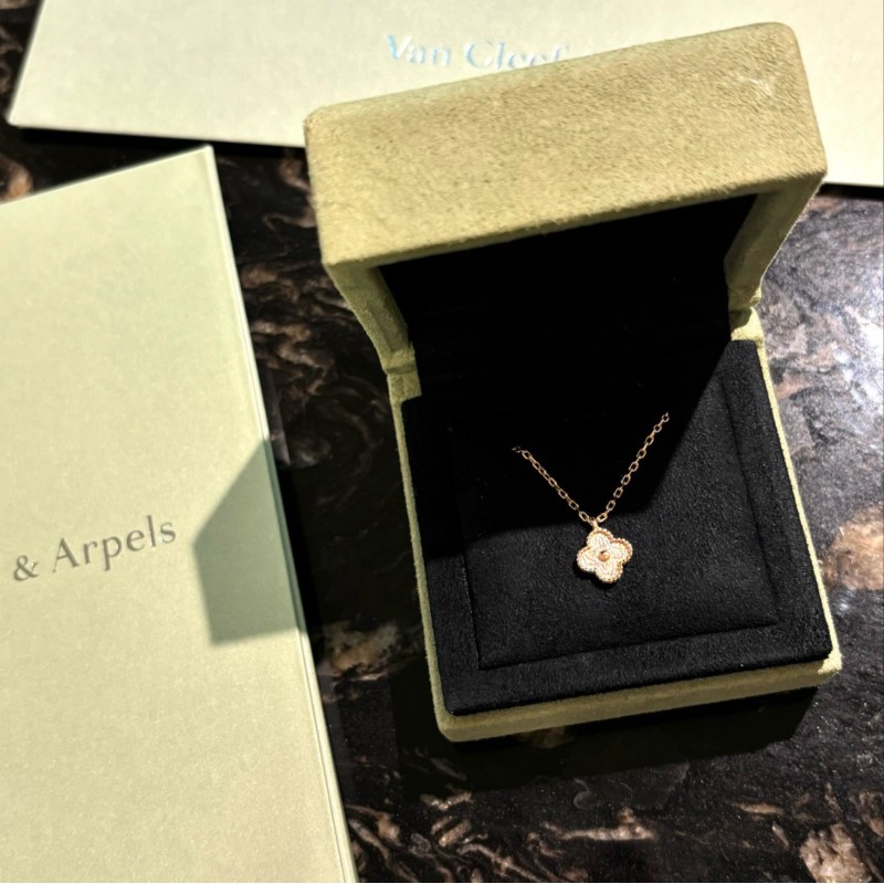 VCA Necklace