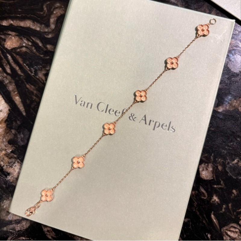 VCA Bracelet