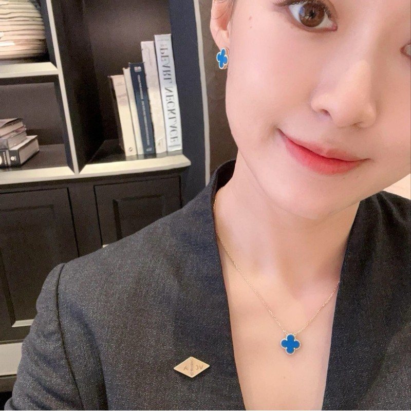 VCA Necklace