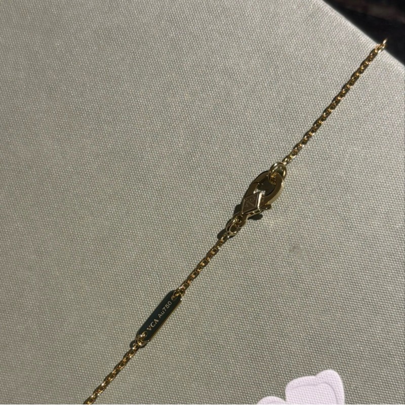 VCA Necklace