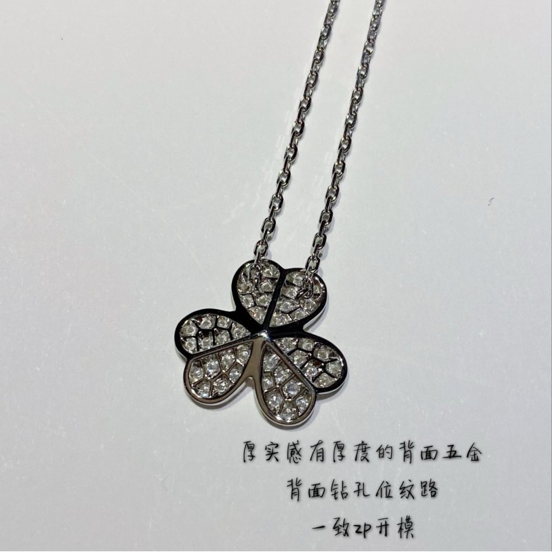 VCA Necklace