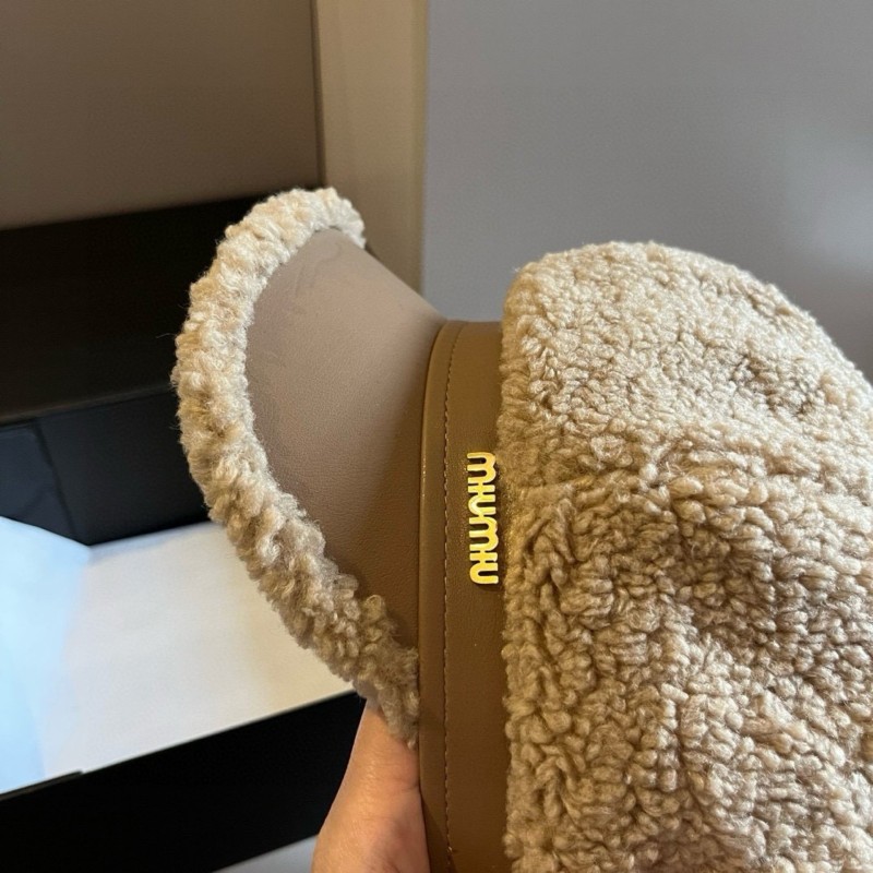 MiuMiu Cap