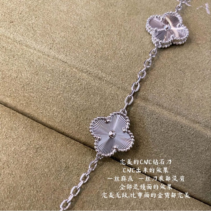 VCA Necklace