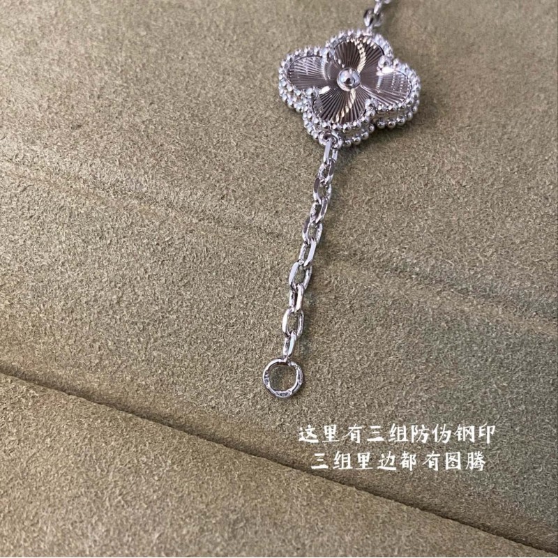 VCA Necklace