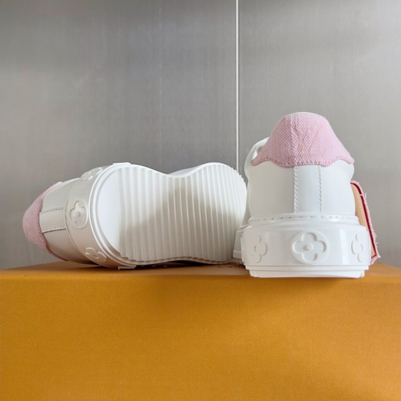 Lv Time Out Sneaker