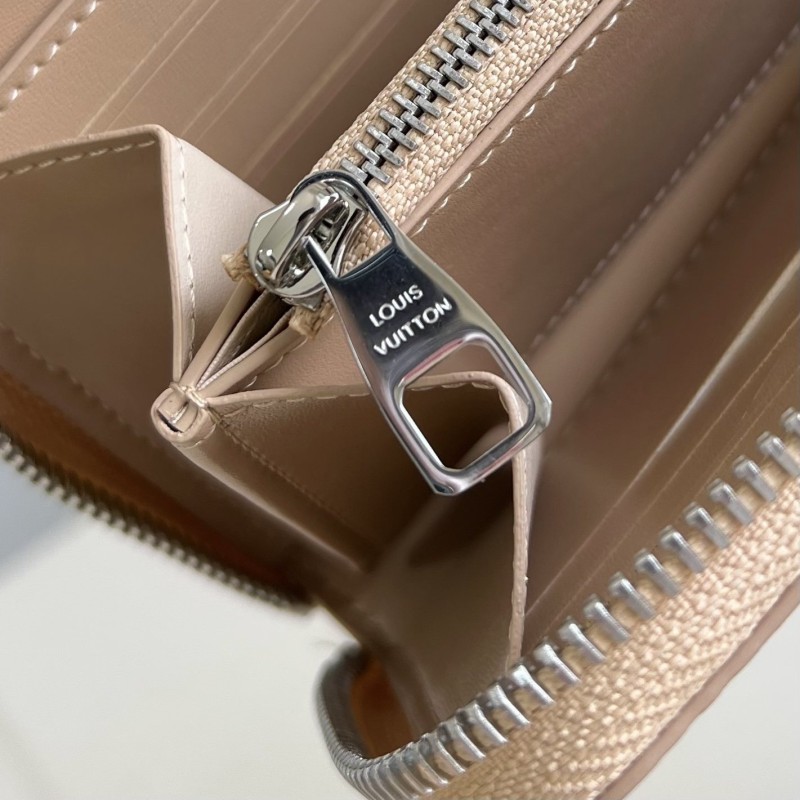 Lv Long Wallet
