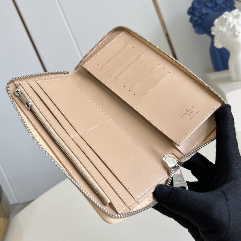 Lv Long Wallet