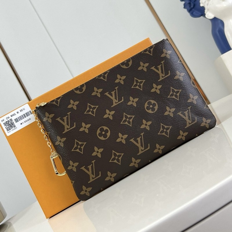 LV Pochette Clés 中号