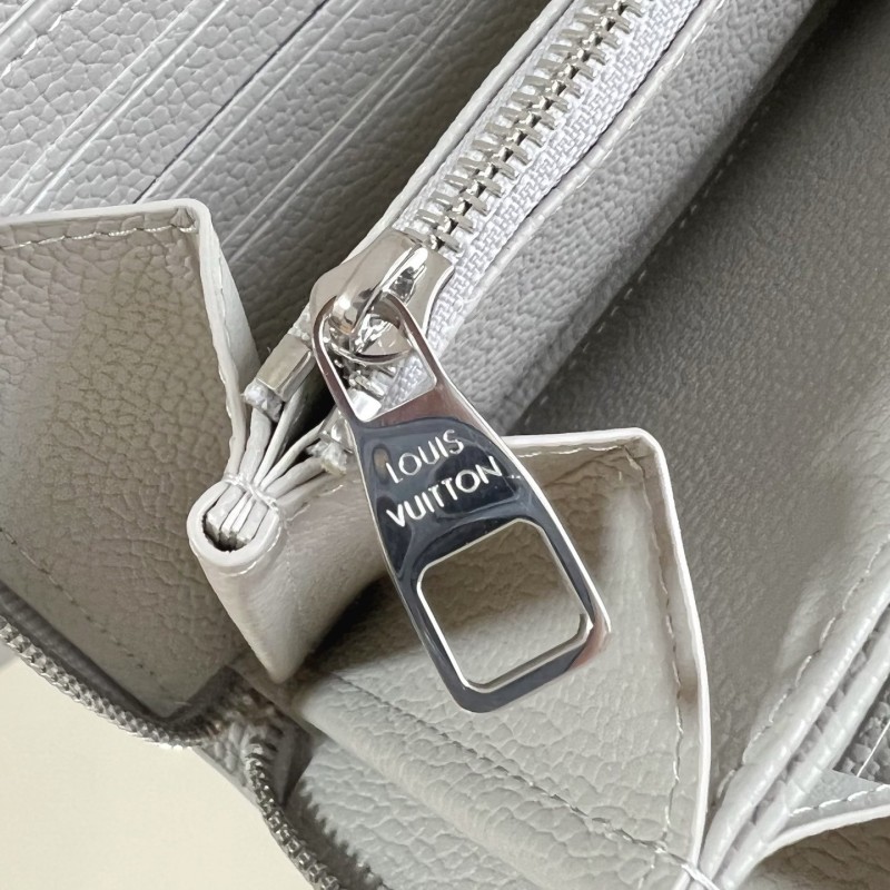 Lv Long Wallet