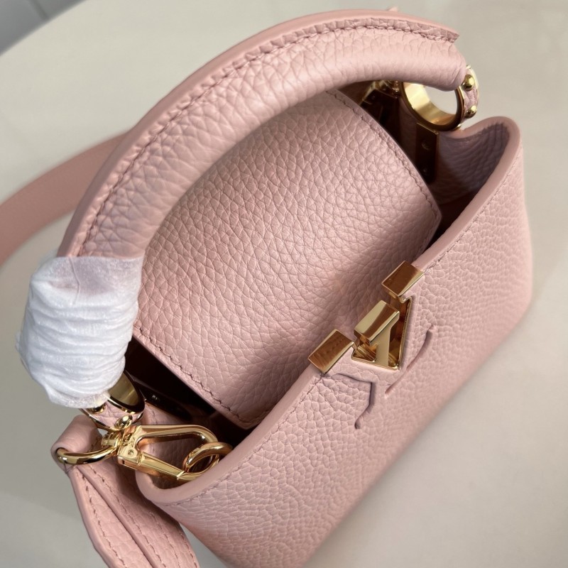 LV Capucines Handbag 迷你