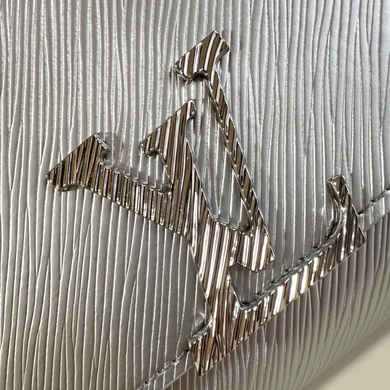 LV Pochette Louise