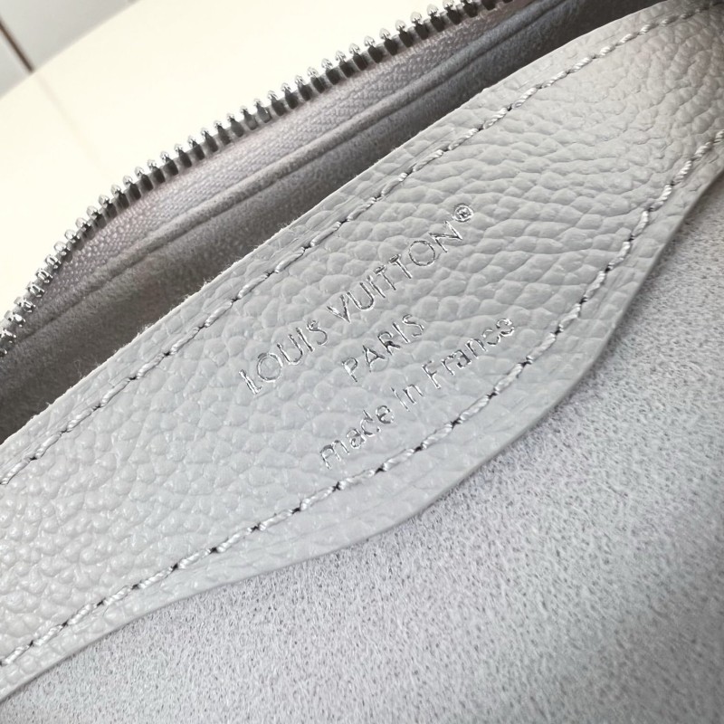 LV Boulog Handbag 