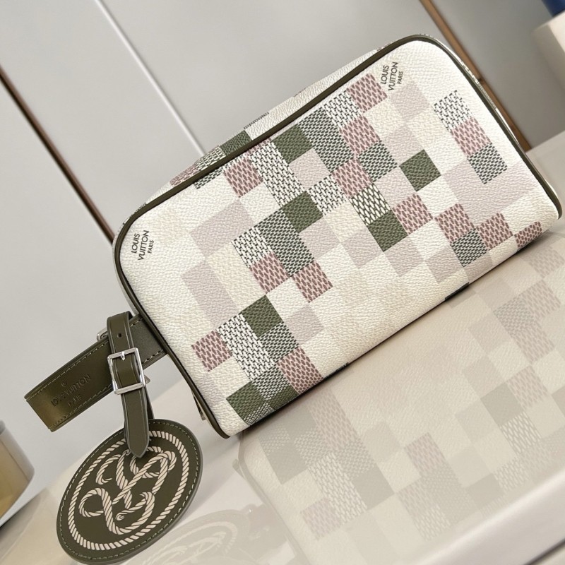 LV Locker Dopp Kit